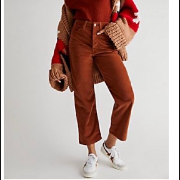 Levi’s Ribcage Straight Ankle Jeans in Tortoise Shell Moleskin - Picture 3 of 5